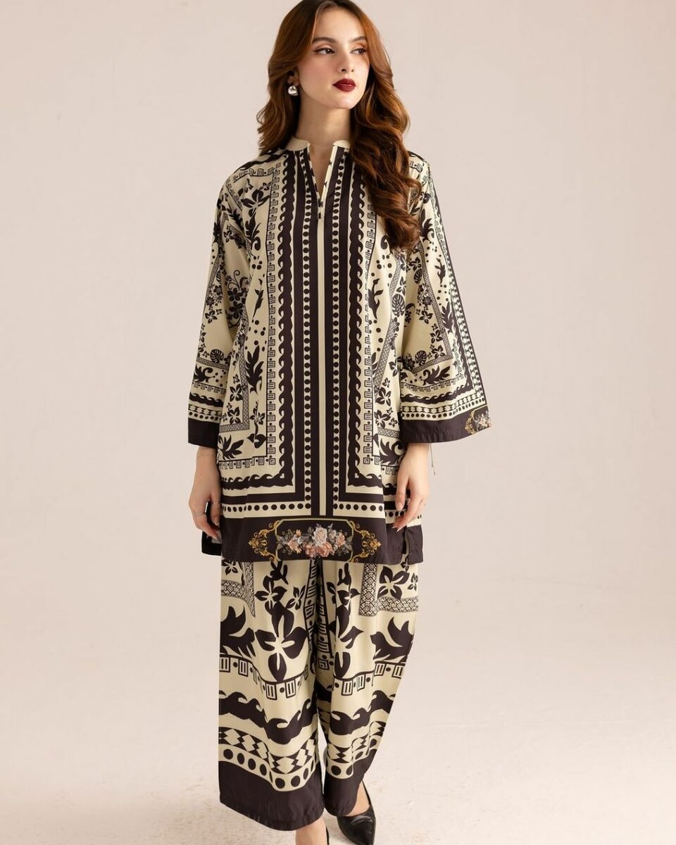 Woman's Stylish Printed Shirt and Trouser