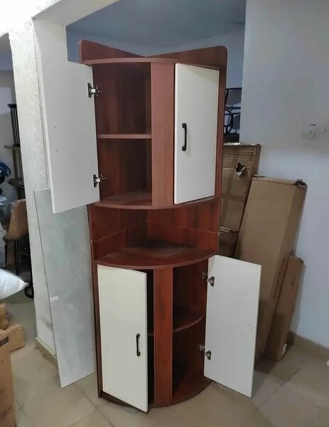 Armoire d'angle en bois moderne
