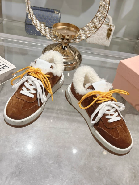 Кроссовки миумиу