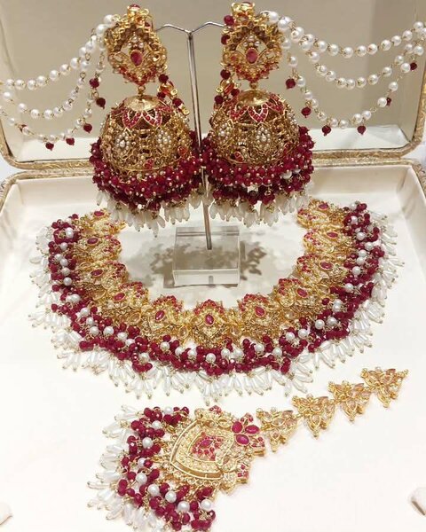 Beautiful kundan set