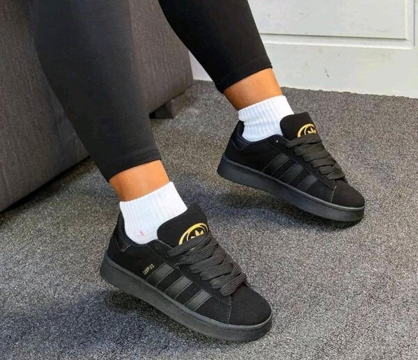 Baskets noires décontractées