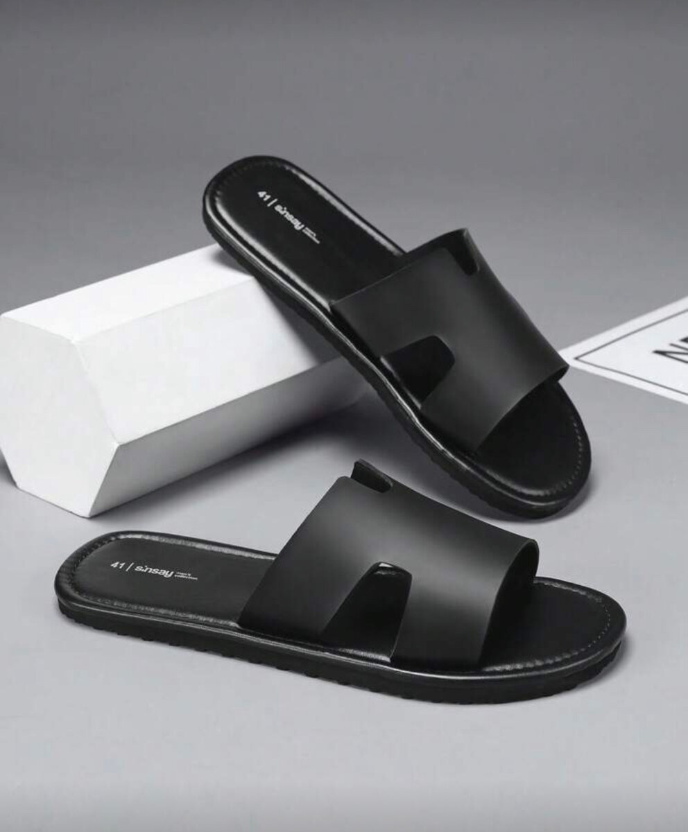 Sandales noires minimalistes