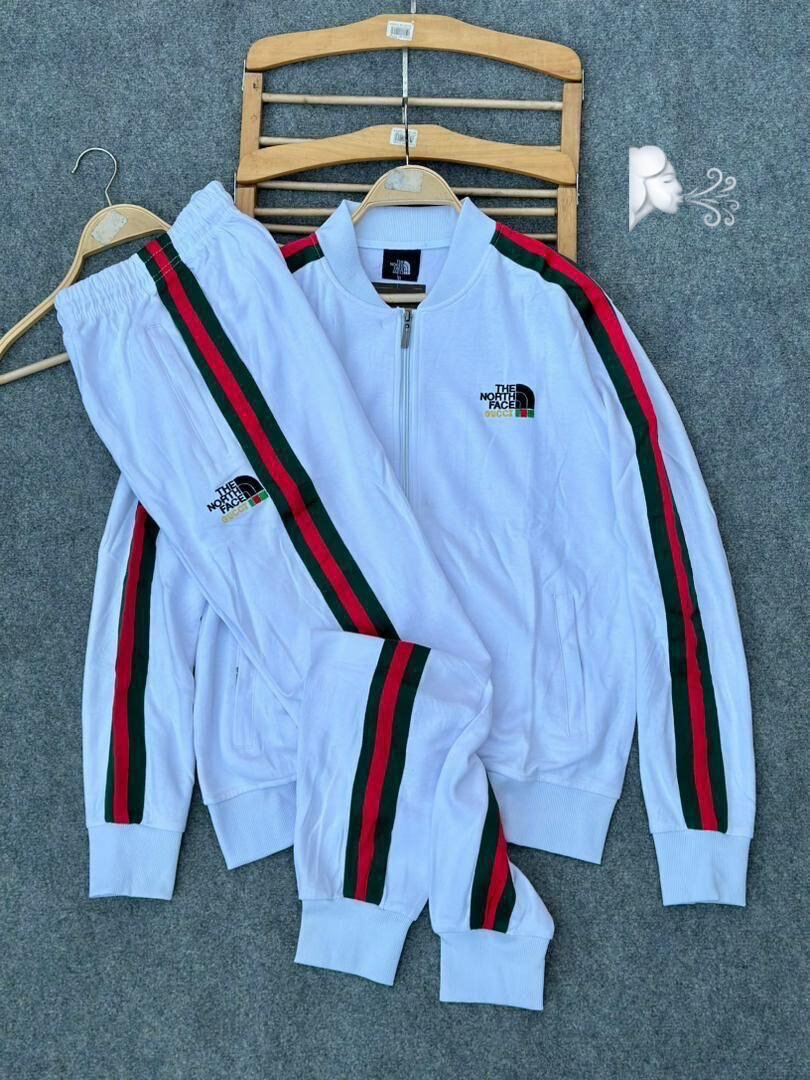 Tenue de survêtement chic