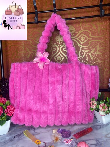 Sac fourrure coloré chic