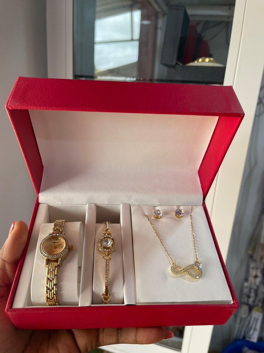 Coffret Bijoux et Montre Élégant