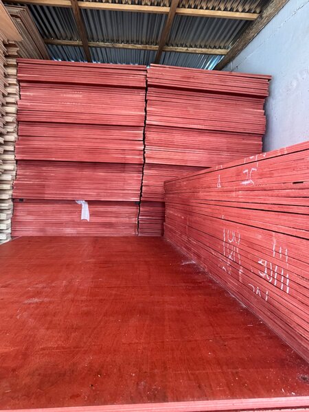 RED PLYWOOD FOR DECKING