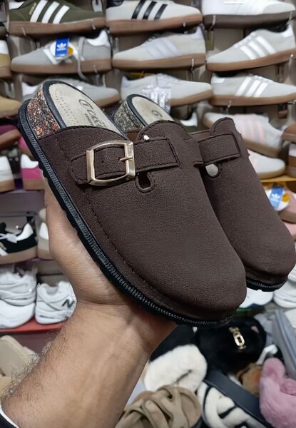 Mules en daim confortables