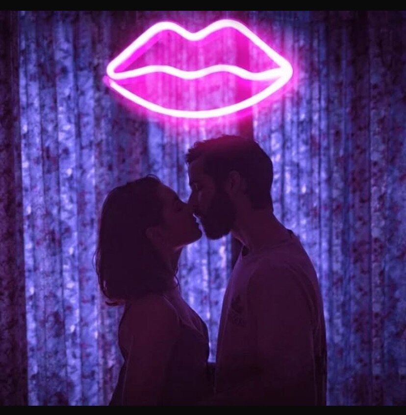 Lips neon light