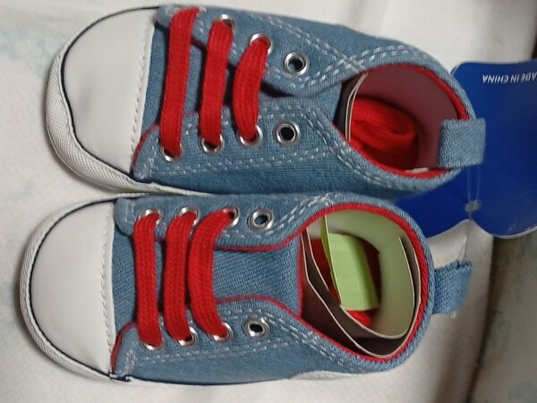 Chaussures bébé denim rouge
