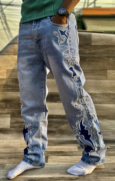 Jean large brodé pour homme