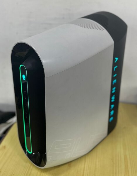 ALIENWARE RYZEN 7 UC