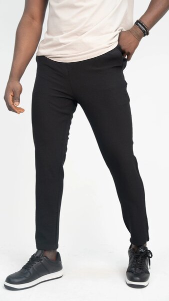 Pantalon slim noir homme élégant