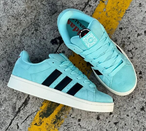 Baskets bleu clair tendance