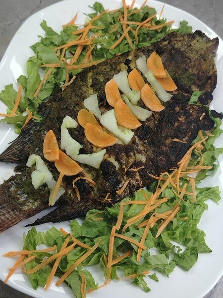 Poisson Grillé avec Légumes