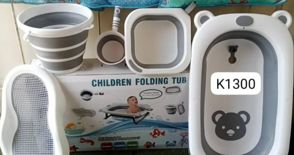 children folding tub