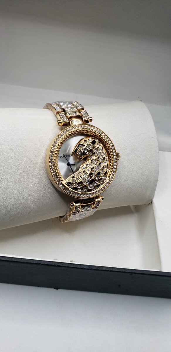 Ladies Classic Curren Watch