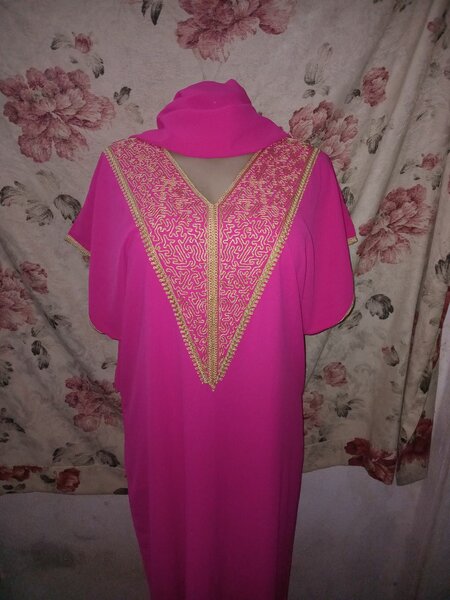 Robe Caftan Rose Élégant