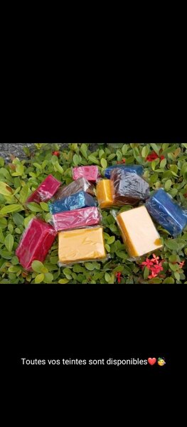 Savon Artisanal Coloré