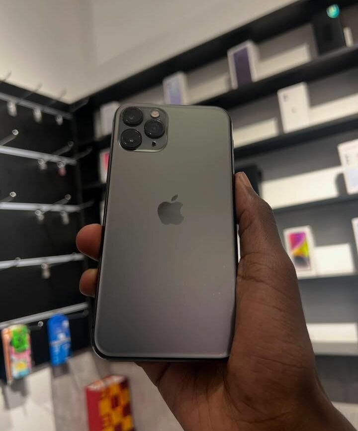 PRE-OWNED IPHONE 11 PRO MAX