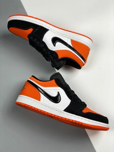 NIKE SNEAKERS SB