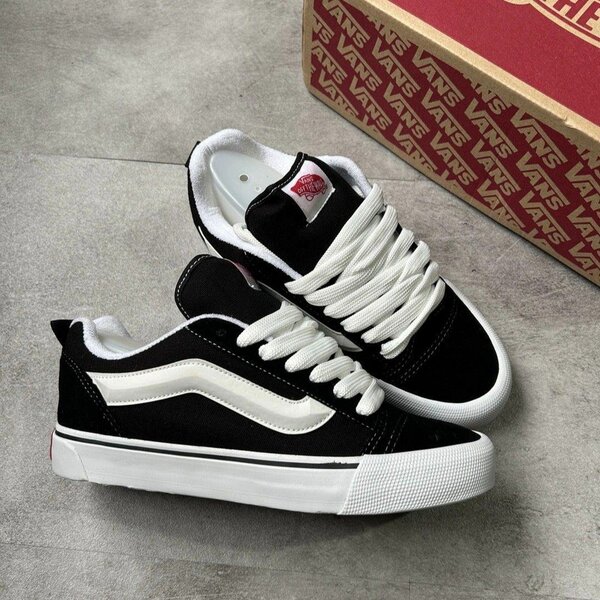 VANS KNU SKOOL