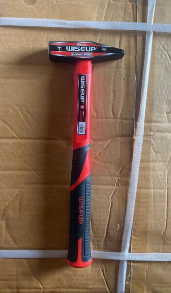 Marteau de bricolage WISEUP rouge/noir