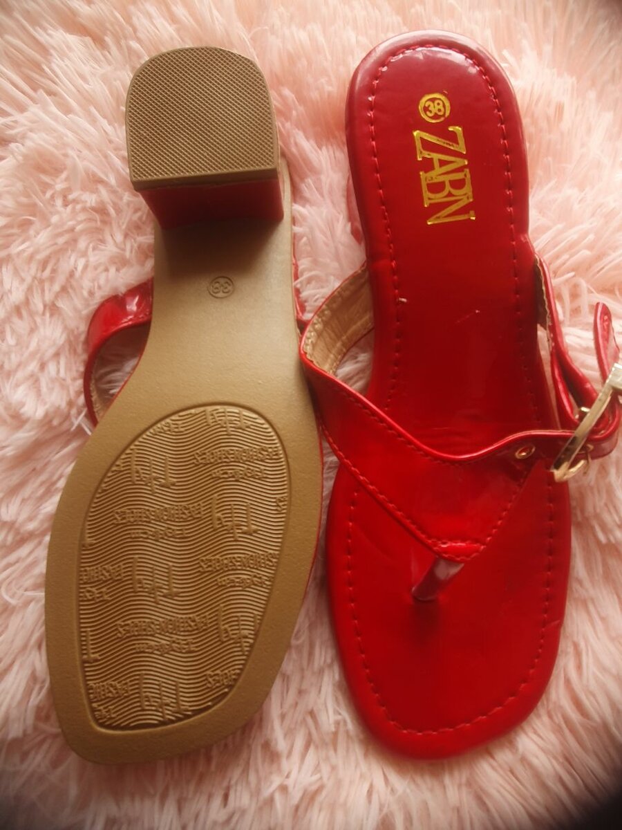 Sandales rouges élégantes femmes