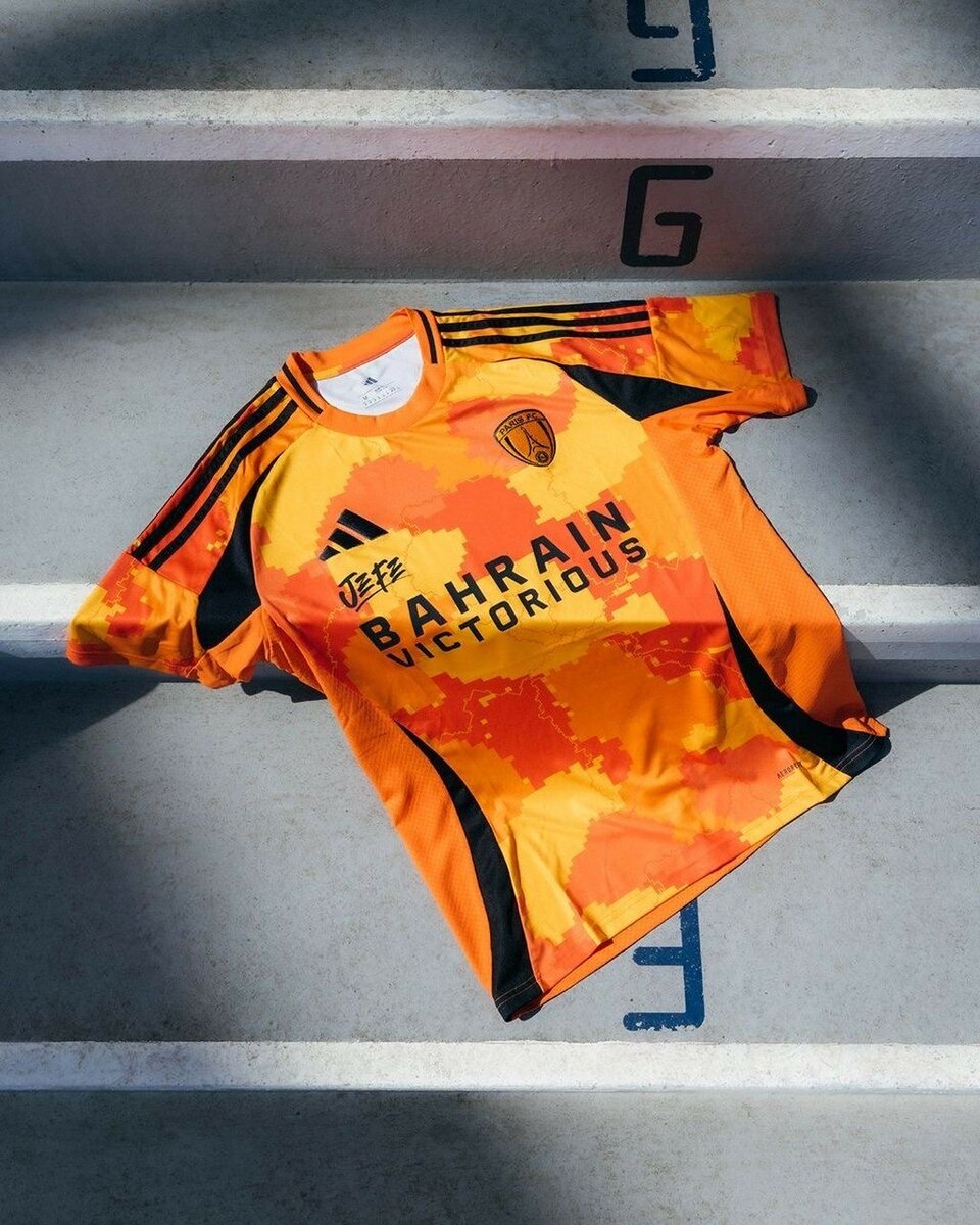 Maillot de sport coloré