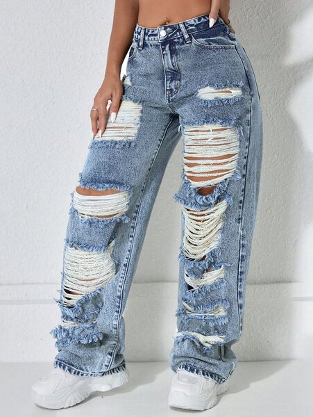Jeans déchirés tendance