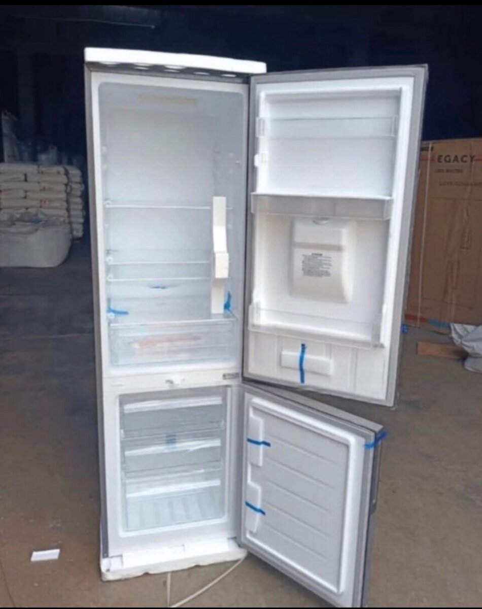 Double Door Freezer