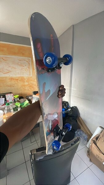 Planche à roulettes Spider-Man pour enfants