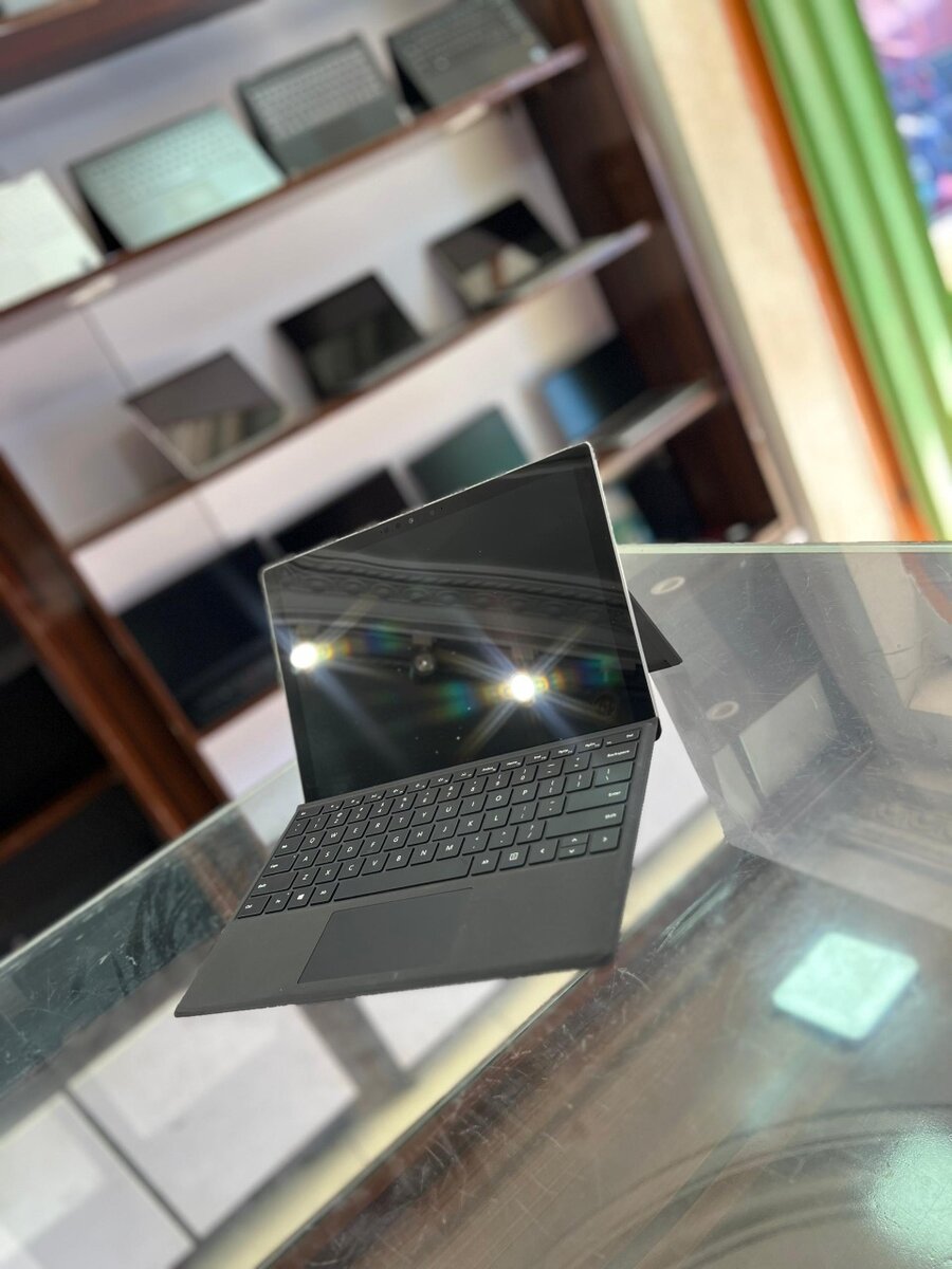 Microsoft surface Pro 7+