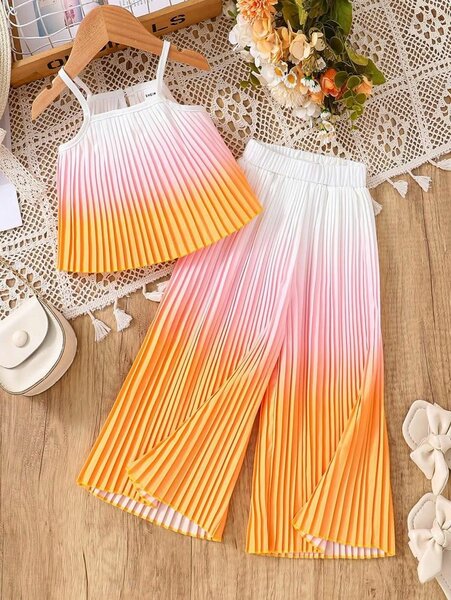 Robe Colorée Plissée Élégante