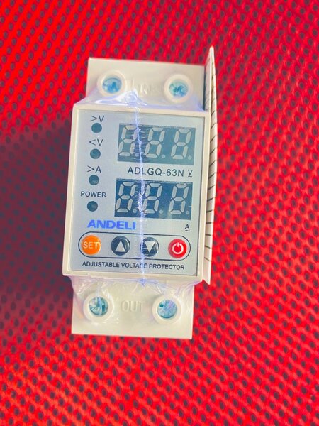 Voltage protector (AVS) digital 2/pole