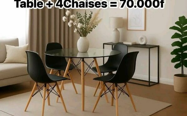 Table à manger avec 4 chaises