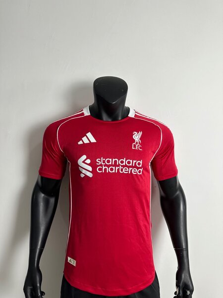 Maillot de football rouge