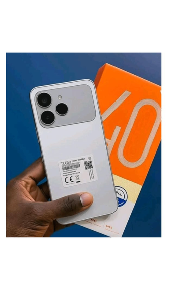 Tecno Phantom V Flip - Smartphone