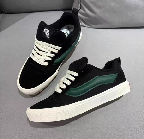 VANS KNU SKOOL