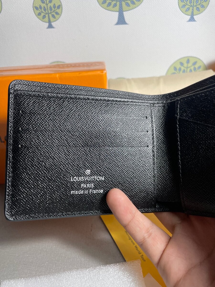 Кошелек Louis Vuitton