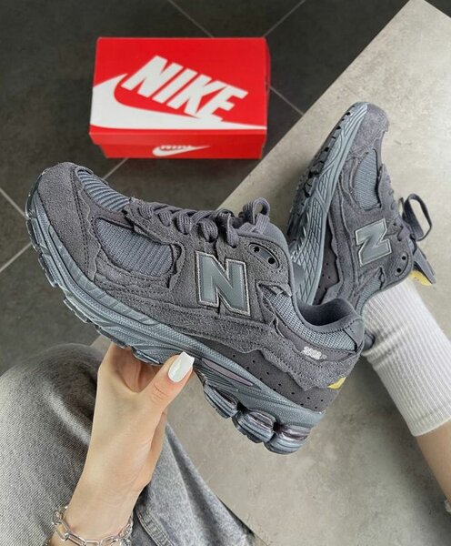 New Balance 2002R pack phantom