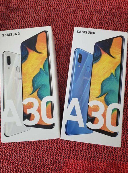 Samsung Galaxy A30 Smartphone