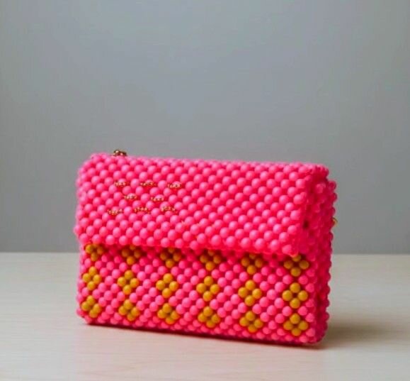 Sac bandoulière perlé vibrant