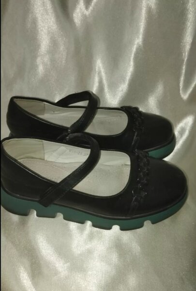 Туфли на учёбу.