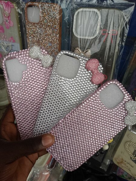Étui iPhone strass luxe