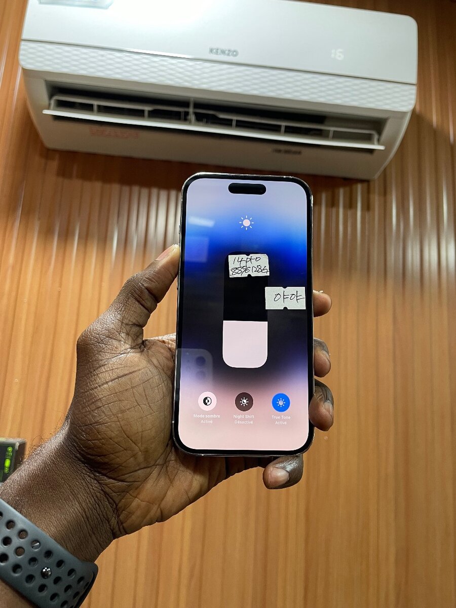 IPHONE 14 PRO 128Go QUASI NEUF IMPORTÉ