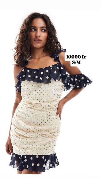 Robe à pois élégante