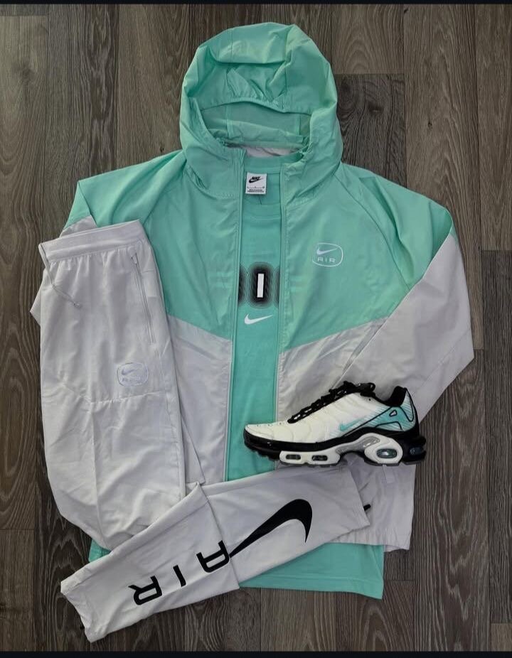 Ensemble survêtement et chaussures Nike