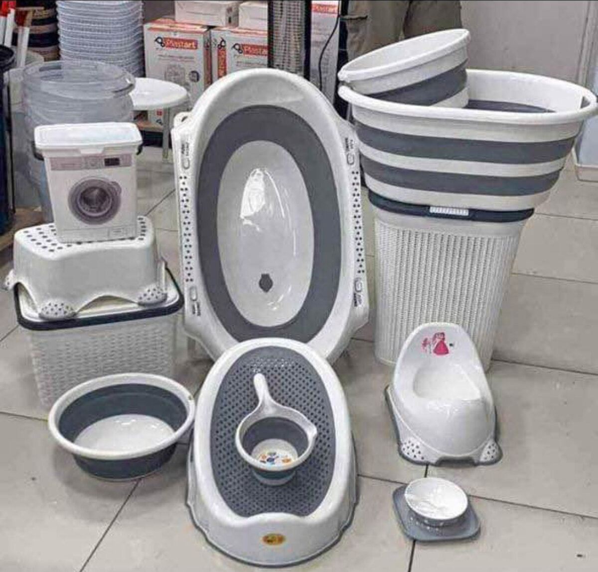 Ensemble de seau en plastique pliable