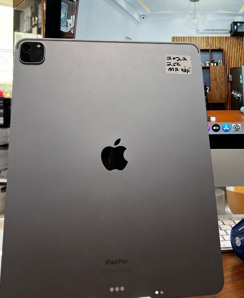 Apple iPad Pro 2O22 m2 chipset Wi-Fi