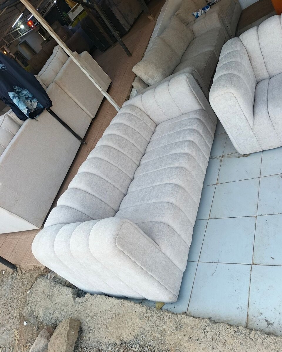 Canapé moderne en tissu crème